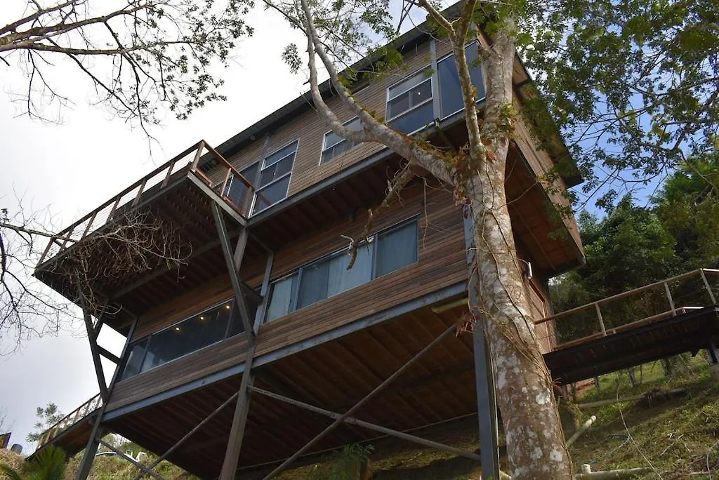 Вилла Bridge Cabin Diego Martin